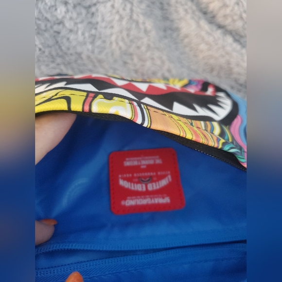 Sprayground Super Melt Savvy Crossbody - Picture 7 of 15